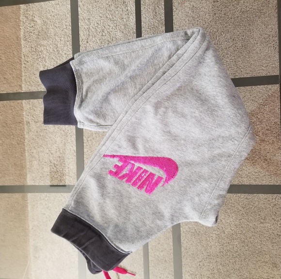 Nike Other - Youth medium Nike sweatpants